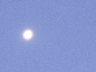 月と土星の写真